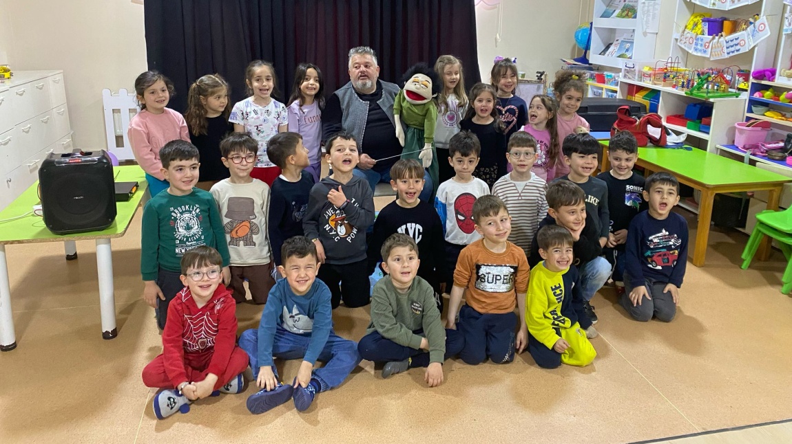 23 NİSAN KUKLA GÖSTERİSİ İLE RENKLİ ANLAR